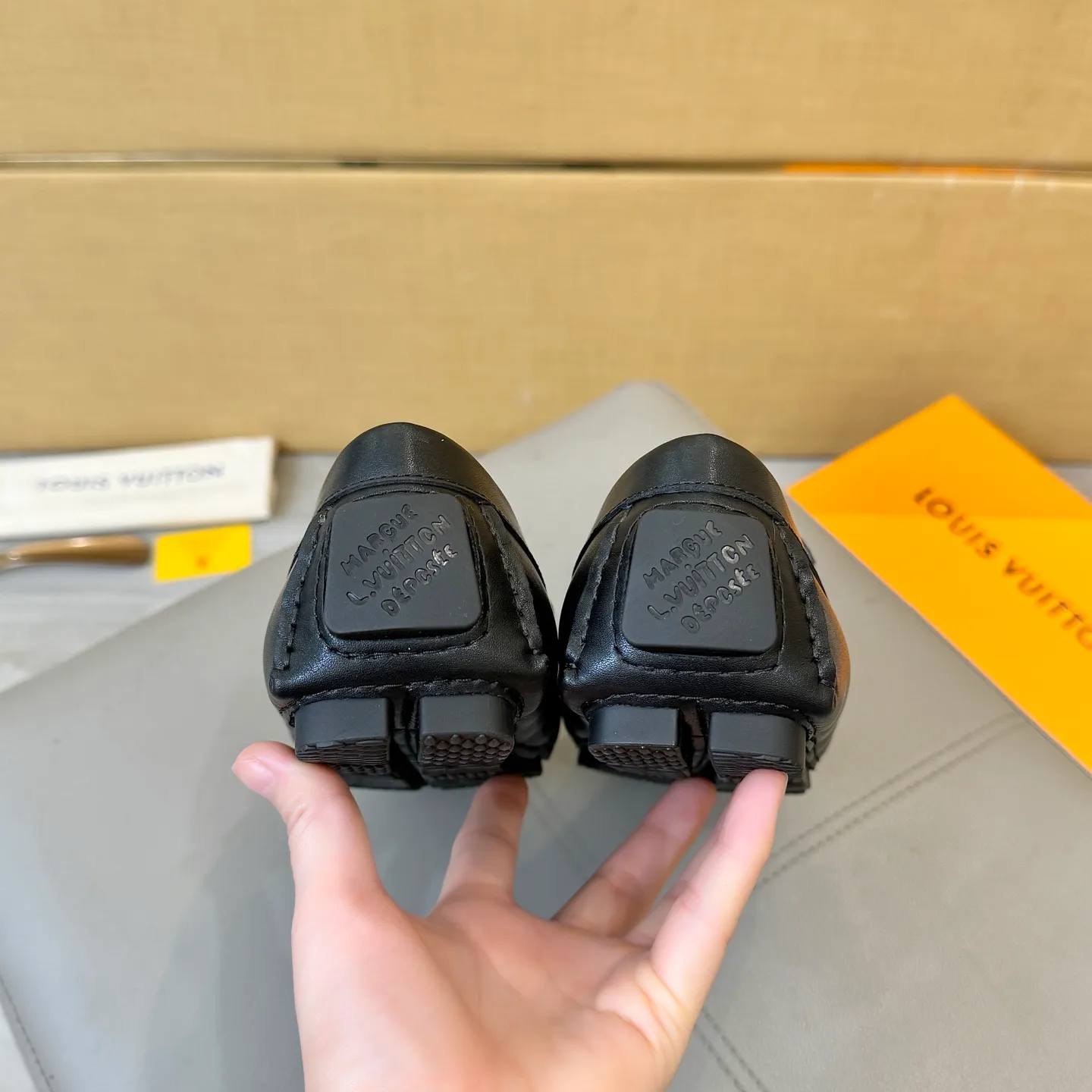 Factory price: 460💰【LV】Autumn and winter style fur integrated 2025 men's beanie shoes (top version on the market) calfskin ➕real wool lining original packaging. Size: 38-45
